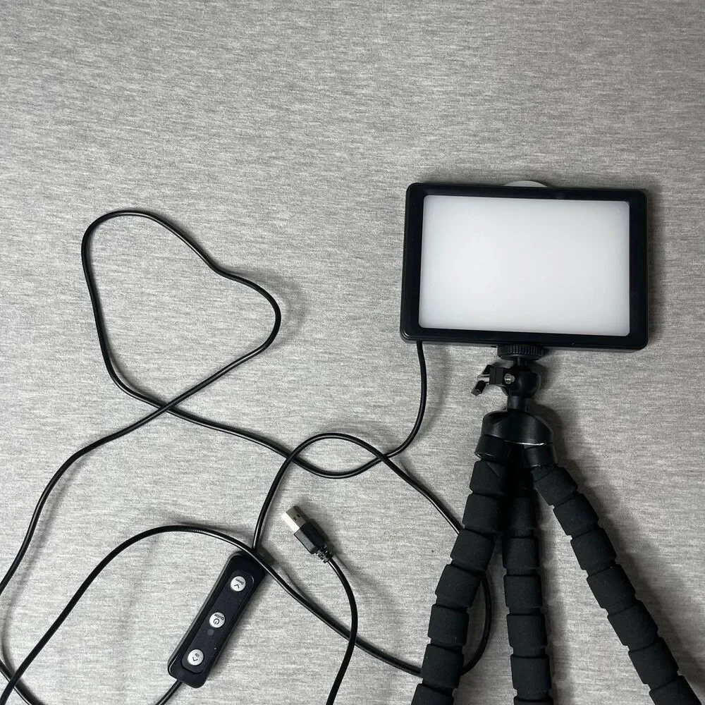Neewer LED ZC-10S Small Panel Lightning Kit with Tripod